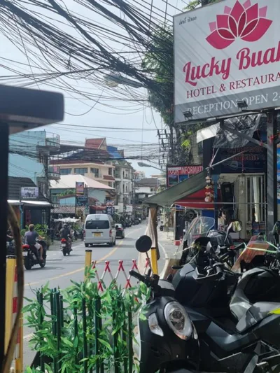 Lucky Buako Hotel Patong – Foto 2